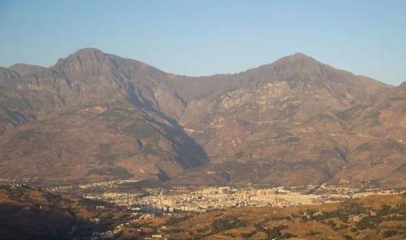 原创 寻访云南东川红土地，路虽然是烂路，但是风光壮丽，山岭纵横交错14