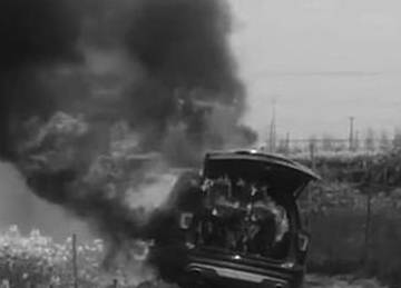 原创 过年了给新买的车烧香,不想引发新车着火,是祭拜方式出错了吗?5