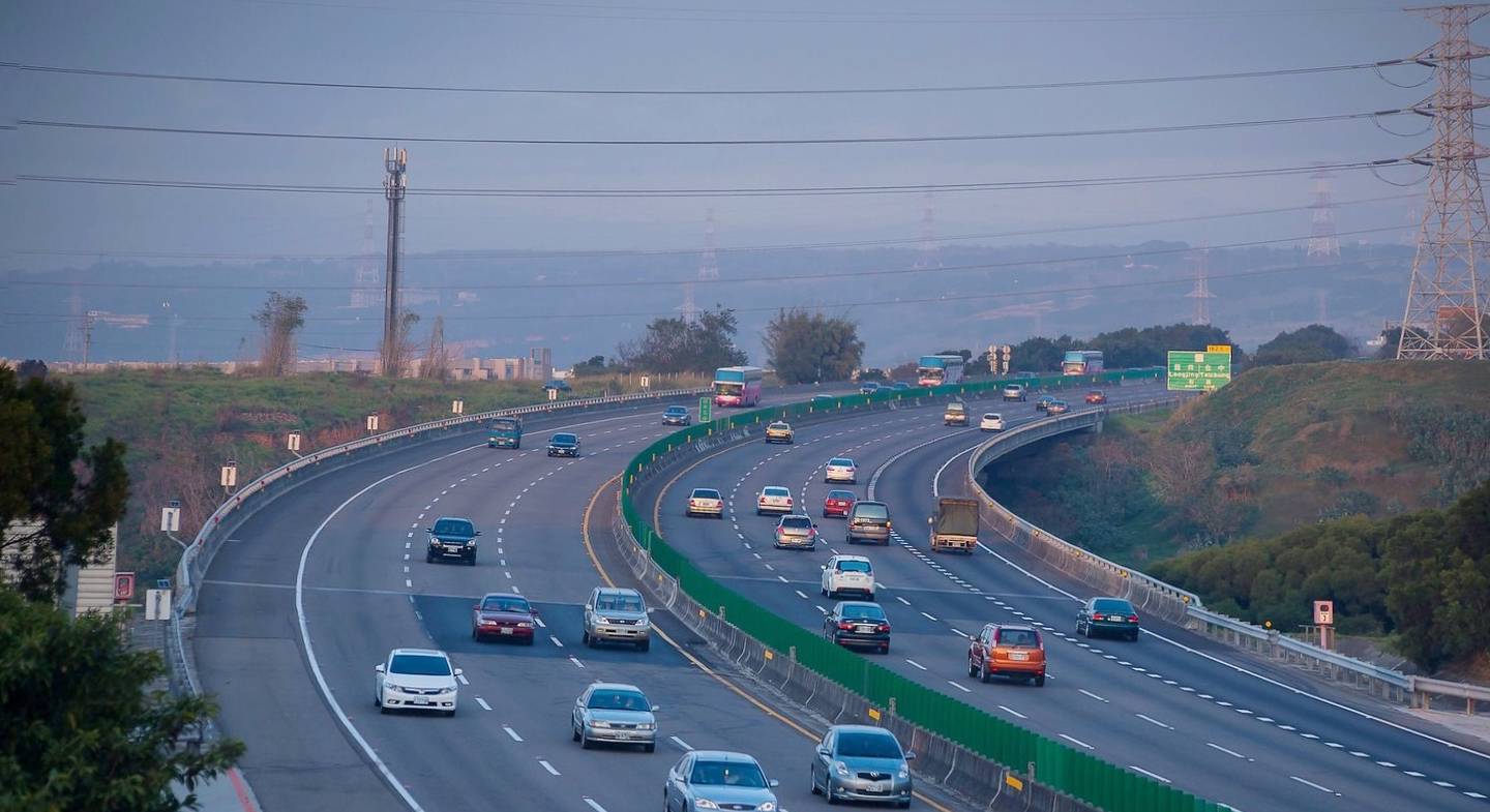 原创 韶关仁化：群众“家门口”热游5A级景区丹霞山1