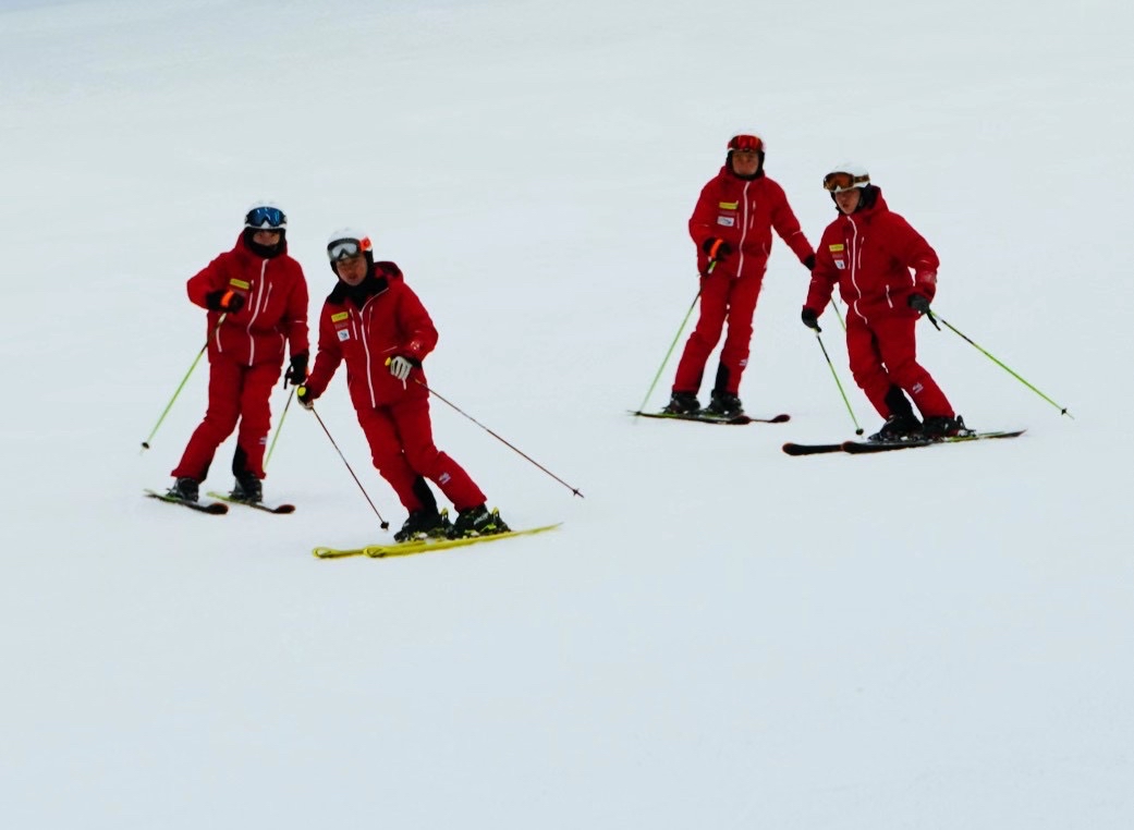 湖南:“滑雪+旅游+教育”成市场新宠1