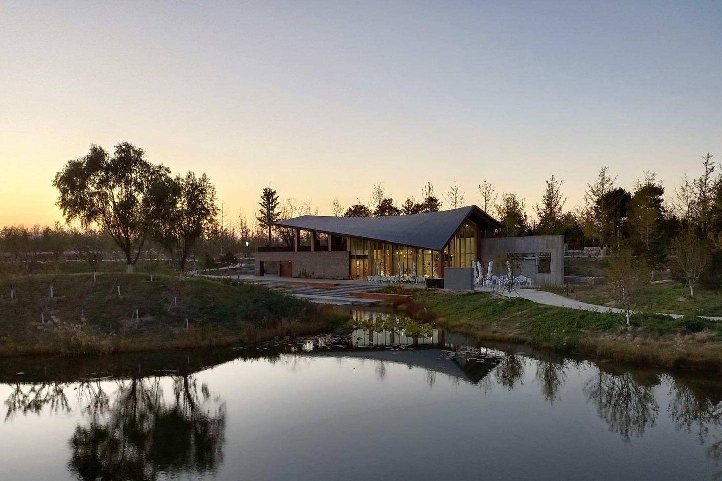 原创 温榆河公园示范区东园，园内的金色光芒撒在大地上15