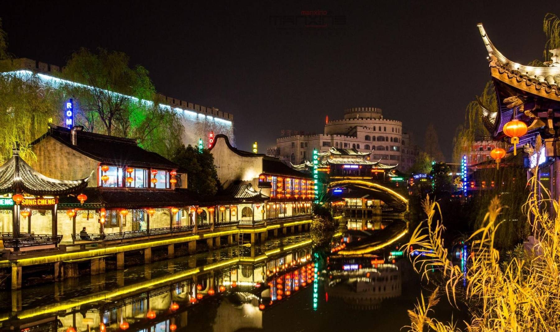 原创 杭州一处人造主题公园,参考《清明上河图》而建,占地约300亩4