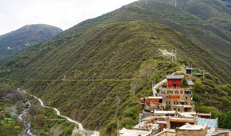 原创 四川小众景点，被称为小布达拉宫，风景壮观，知名度不高游客很少15