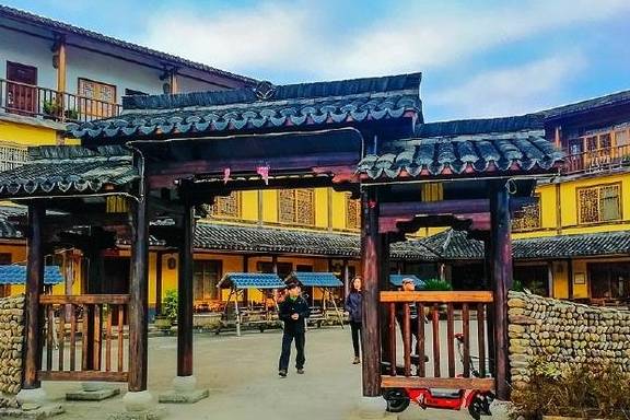 原创 入宿寒山茅舍，走进静谧的小山村，体验原汁原味的农家厨房生活3