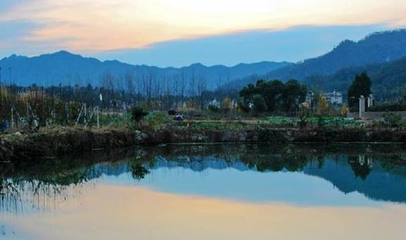 原创 入宿寒山茅舍，走进静谧的小山村，体验原汁原味的农家厨房生活9