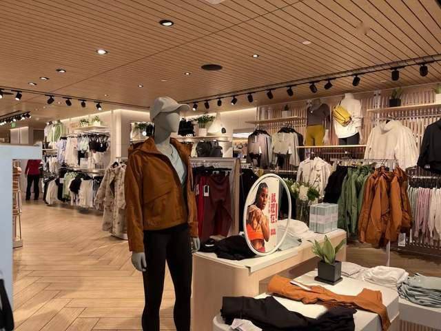 千元瑜伽裤收割新中产,冬奥“出圈”的这家公司,市值已超2600亿1