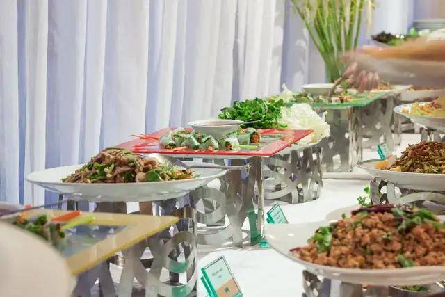 原创 腾讯“吃面”,互联网巨头跨界餐饮“真香”吗?4