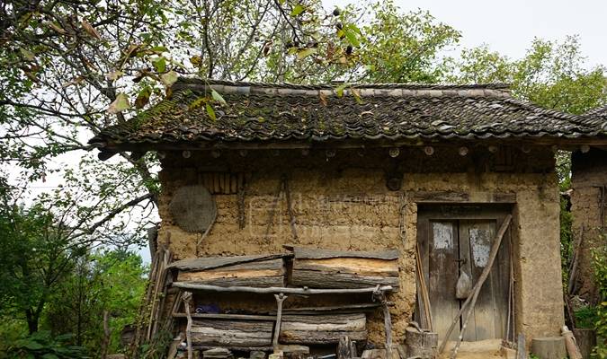 原创 陕南秦岭探秘：这样的深山老房子，冬暖夏凉极具智慧，却越来越少7
