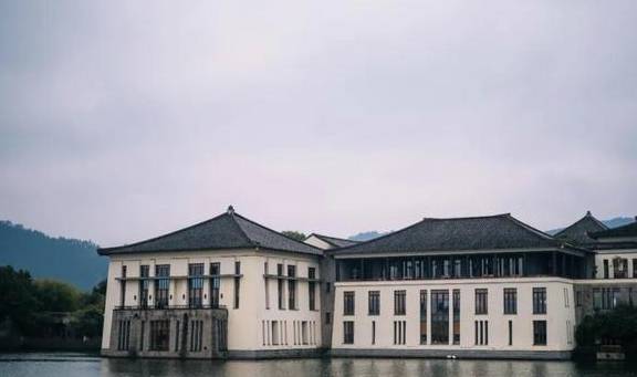 原创 她当然有皱纹,可是开怀大笑的时候,连皱纹也美极了11