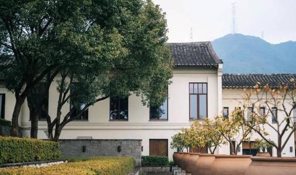 原创 她当然有皱纹,可是开怀大笑的时候,连皱纹也美极了8