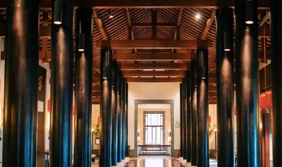 原创 她当然有皱纹,可是开怀大笑的时候,连皱纹也美极了10