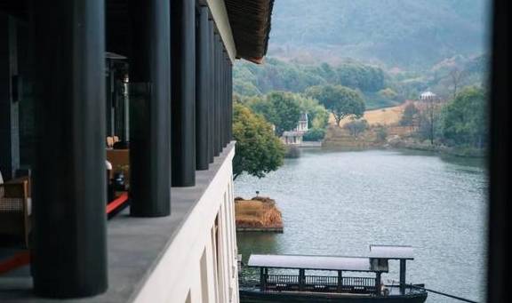 原创 她当然有皱纹,可是开怀大笑的时候,连皱纹也美极了14