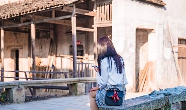 原创 比西递内敛、比宏村安静,这座徽州古村木雕十分精湛2