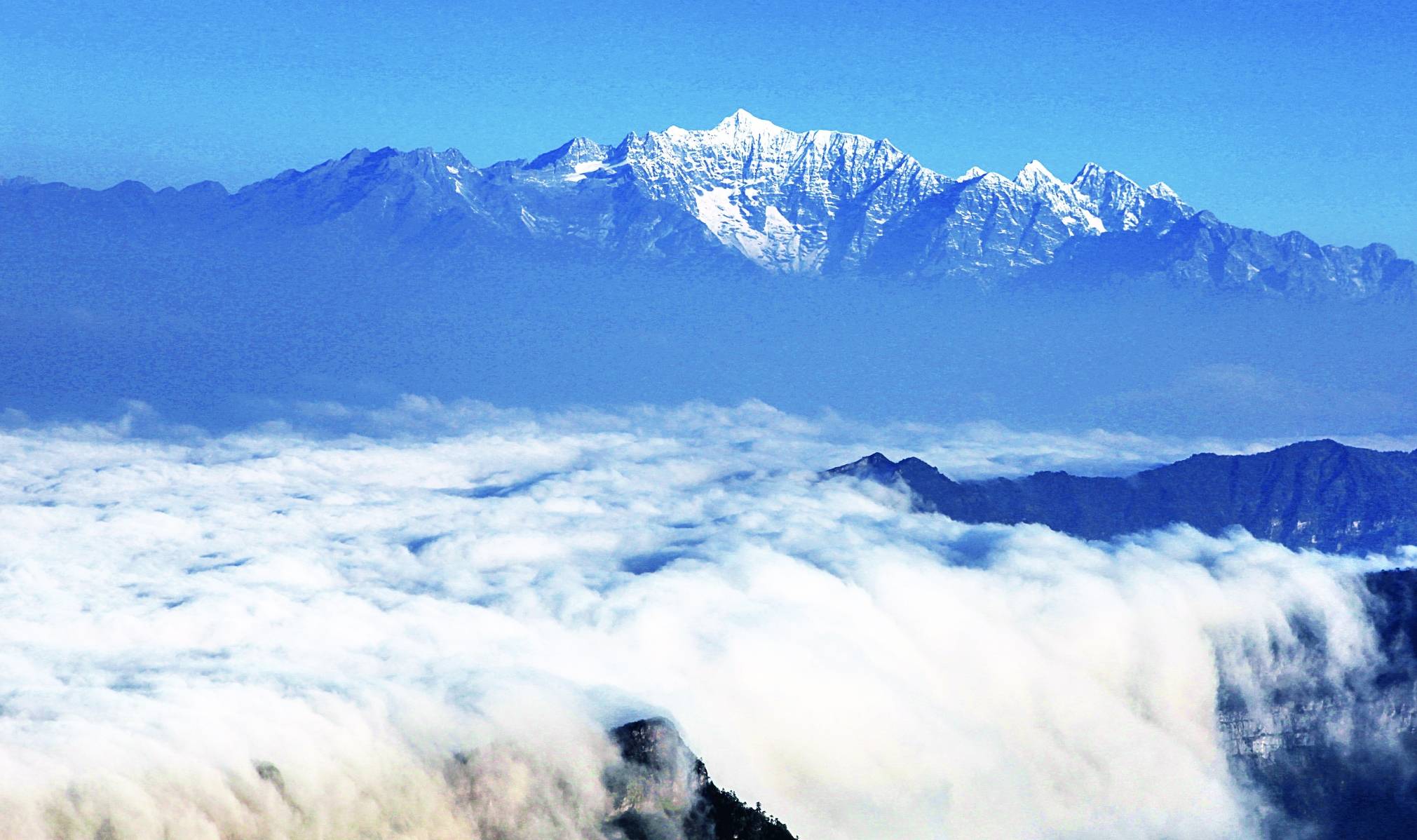 原创 四川牛背山有奇异风光,值得自驾游客一生看一次,冒险上山也值得1
