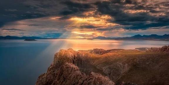 原创 30个绝美的日出日落，一张照片一座城，你去过几个？30