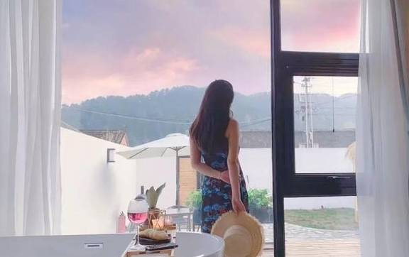 原创 花海小镇10号院,偷得浮生半日闲,不大不小你来刚刚好12