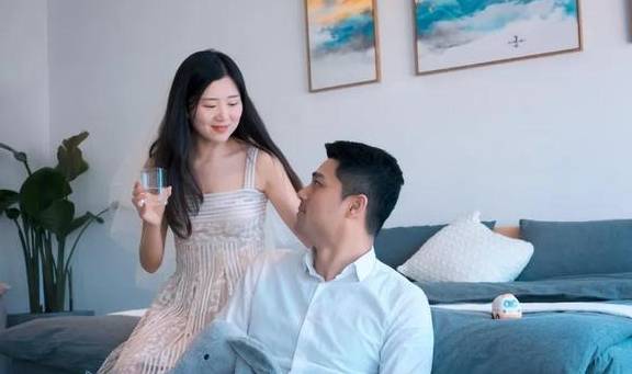 原创 花海小镇10号院,偷得浮生半日闲,不大不小你来刚刚好7