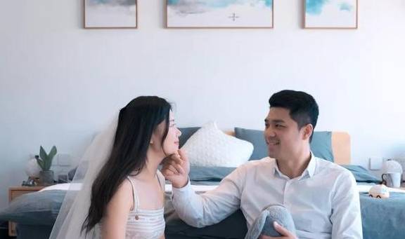 原创 花海小镇10号院,偷得浮生半日闲,不大不小你来刚刚好8