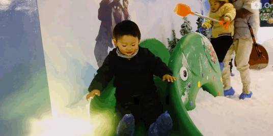 原创 成都再添一处“遛娃”圣地——“冰雪乐园”12