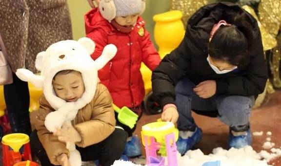 原创 成都再添一处“遛娃”圣地——“冰雪乐园”16