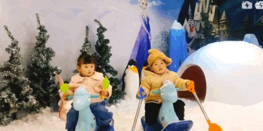 原创 成都再添一处“遛娃”圣地——“冰雪乐园”17