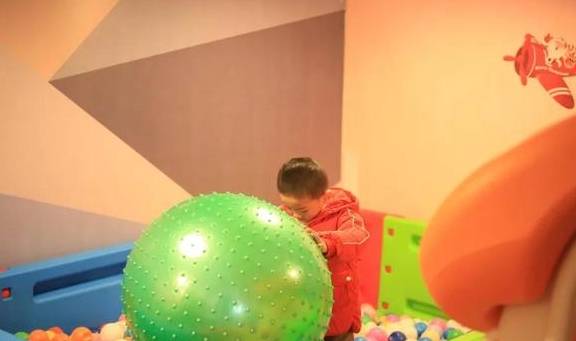 原创 成都再添一处“遛娃”圣地——“冰雪乐园”18