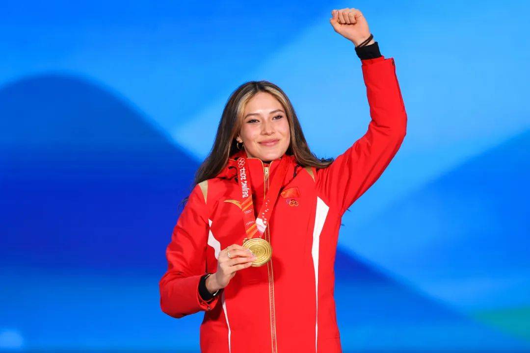 营收市占率双超阿迪中国 安踏创下国货里程碑时刻2