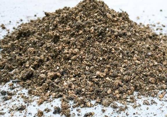 在家自制营养土,松软透气养分足,轻松养好各种花5