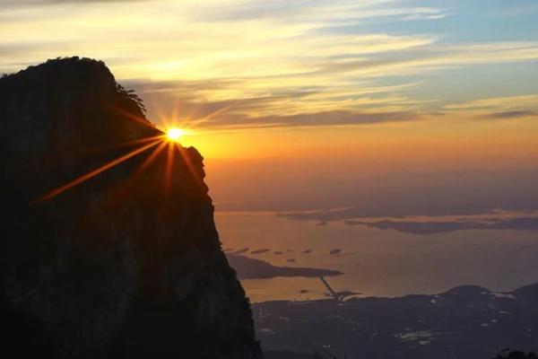 爬五老峰需要多长时间1