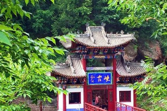 原创 逃离城市的雾霾天,到宝鸡凤县灵官峡景区“吸氧、洗肺”吧!2