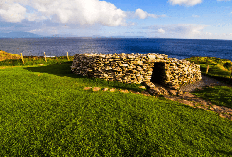 世界顶级的旅游国家，坐拥欧洲最高悬崖，被誉为“翡翠岛国”1