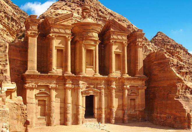 古老的玫瑰之城:沉寂几百年后被探险家发现,现被称为世界新奇迹1