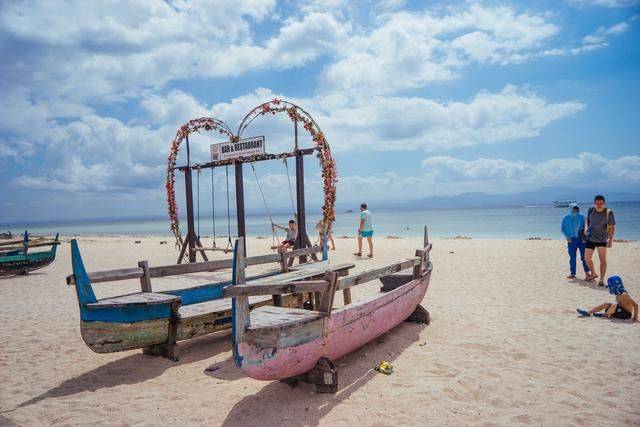 印尼蓝梦岛,风光无限的背后的简朴生活,你愿意在这里过日子吗11