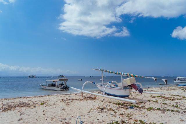 印尼蓝梦岛,风光无限的背后的简朴生活,你愿意在这里过日子吗6