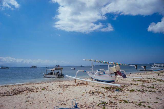 印尼蓝梦岛,风光无限的背后的简朴生活,你愿意在这里过日子吗7