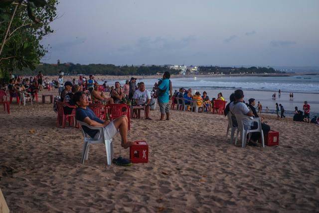 印尼蓝梦岛,风光无限的背后的简朴生活,你愿意在这里过日子吗15