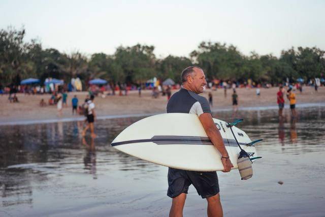 印尼蓝梦岛,风光无限的背后的简朴生活,你愿意在这里过日子吗17