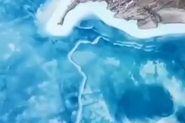 新疆莫兰迪色湖泊在哪?相关景色有什么特色?2