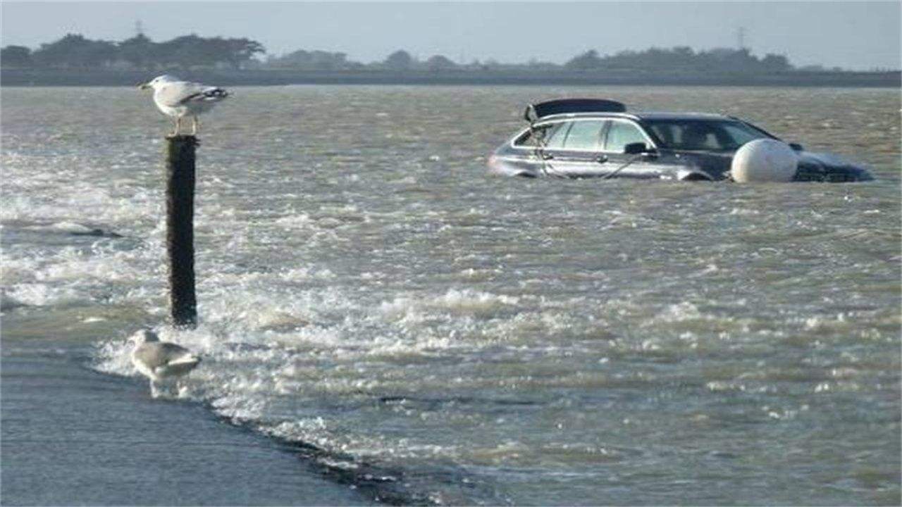 世界上最危险的公路,全长4200米,司机通过时需要狂踩油门2