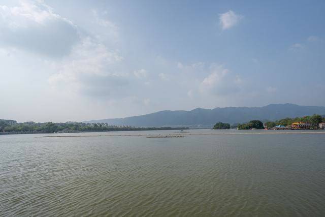 肇庆有个十分复古的牌坊,有机会一定要来看看,尽显美丽13