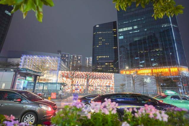 多财多金却最低调的太古汇,广州人一定都会来打卡的,高端购物区1