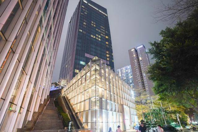 多财多金却最低调的太古汇,广州人一定都会来打卡的,高端购物区8