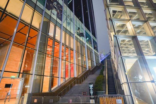 多财多金却最低调的太古汇,广州人一定都会来打卡的,高端购物区9