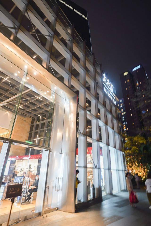 多财多金却最低调的太古汇,广州人一定都会来打卡的,高端购物区10