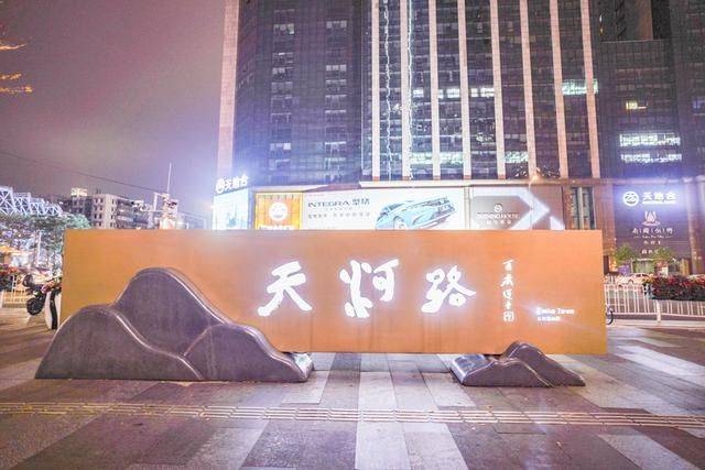 多财多金却最低调的太古汇,广州人一定都会来打卡的,高端购物区16