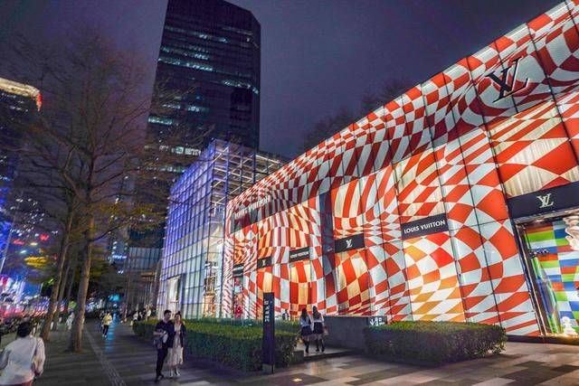 多财多金却最低调的太古汇,广州人一定都会来打卡的,高端购物区19