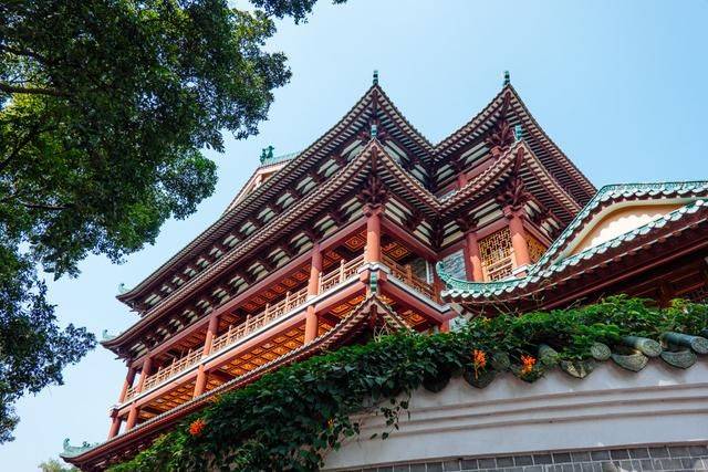 海珠区最热闹的地段，竟然还有个寺庙，古色古香拍照无敌13