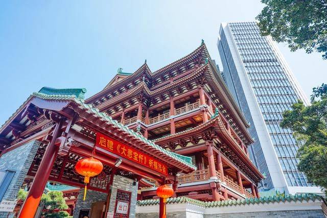 海珠区最热闹的地段，竟然还有个寺庙，古色古香拍照无敌9
