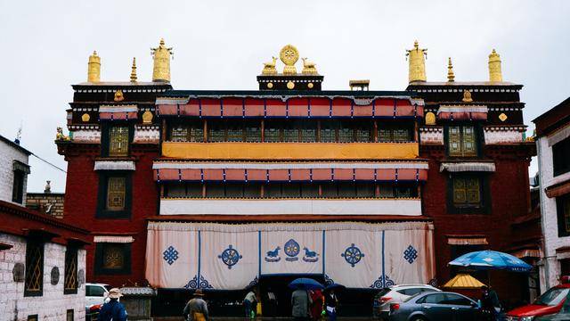 拉萨色拉寺,雨天参观也很美9
