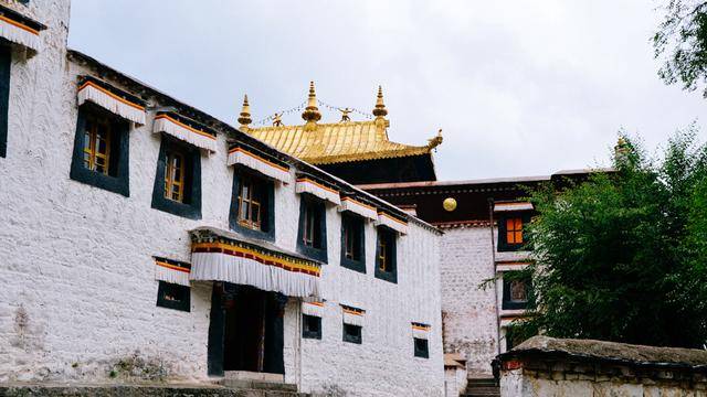 拉萨色拉寺,雨天参观也很美33